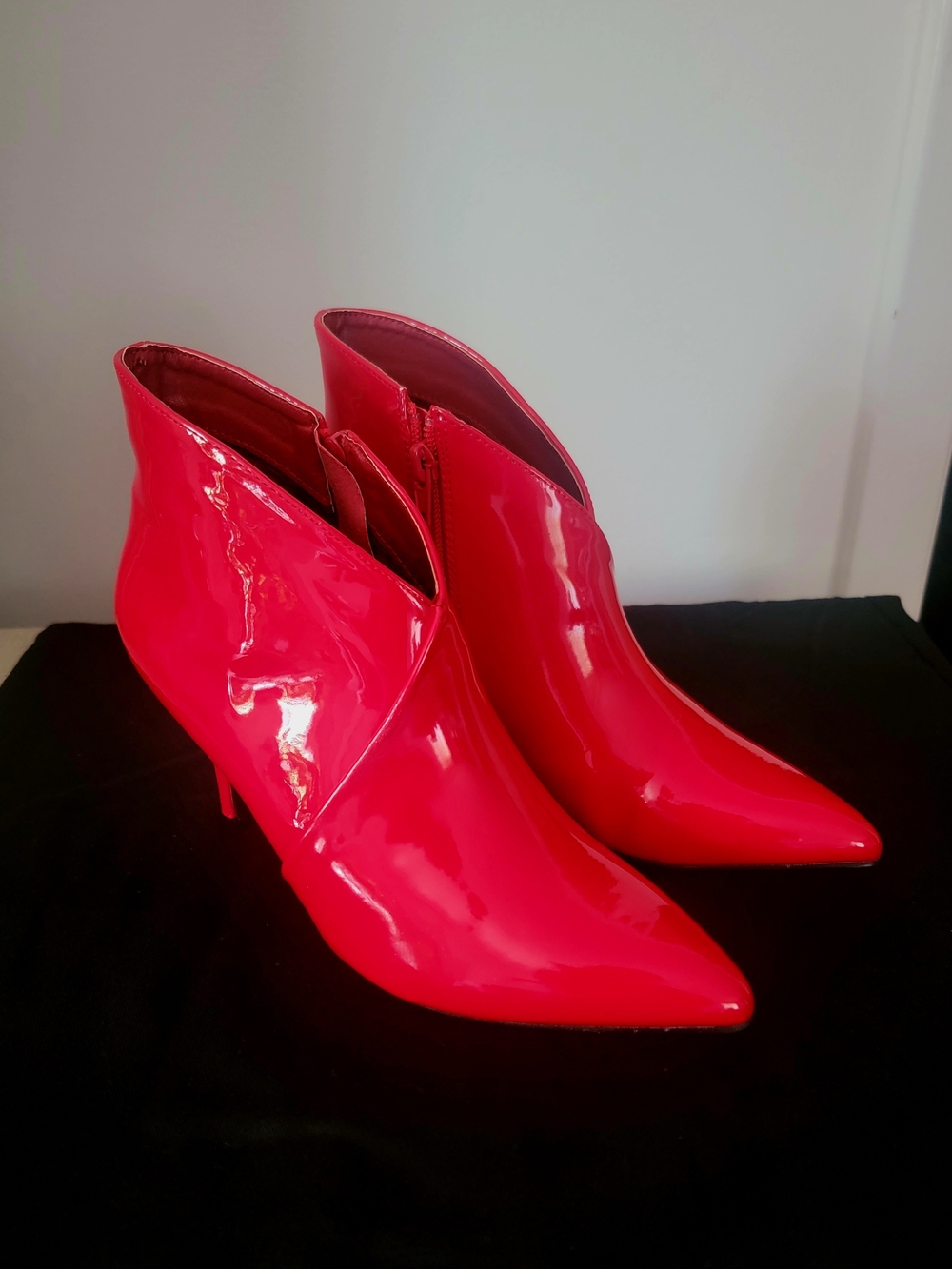 Allegra K V-Shape Pointed Toe Red Patent Stiletto Ankle Boots Size 7